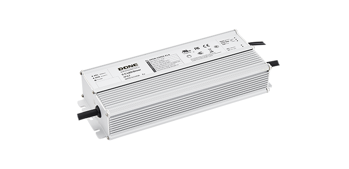 680 W